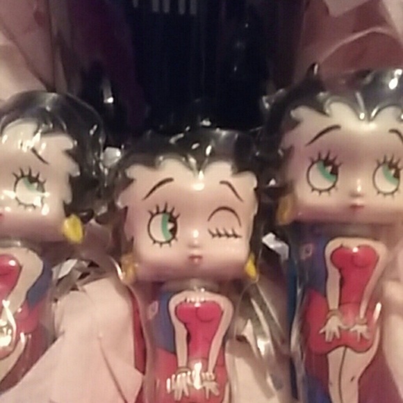 Rare Betty Boop CANDY LIPGLOSS - Picture 1 of 7